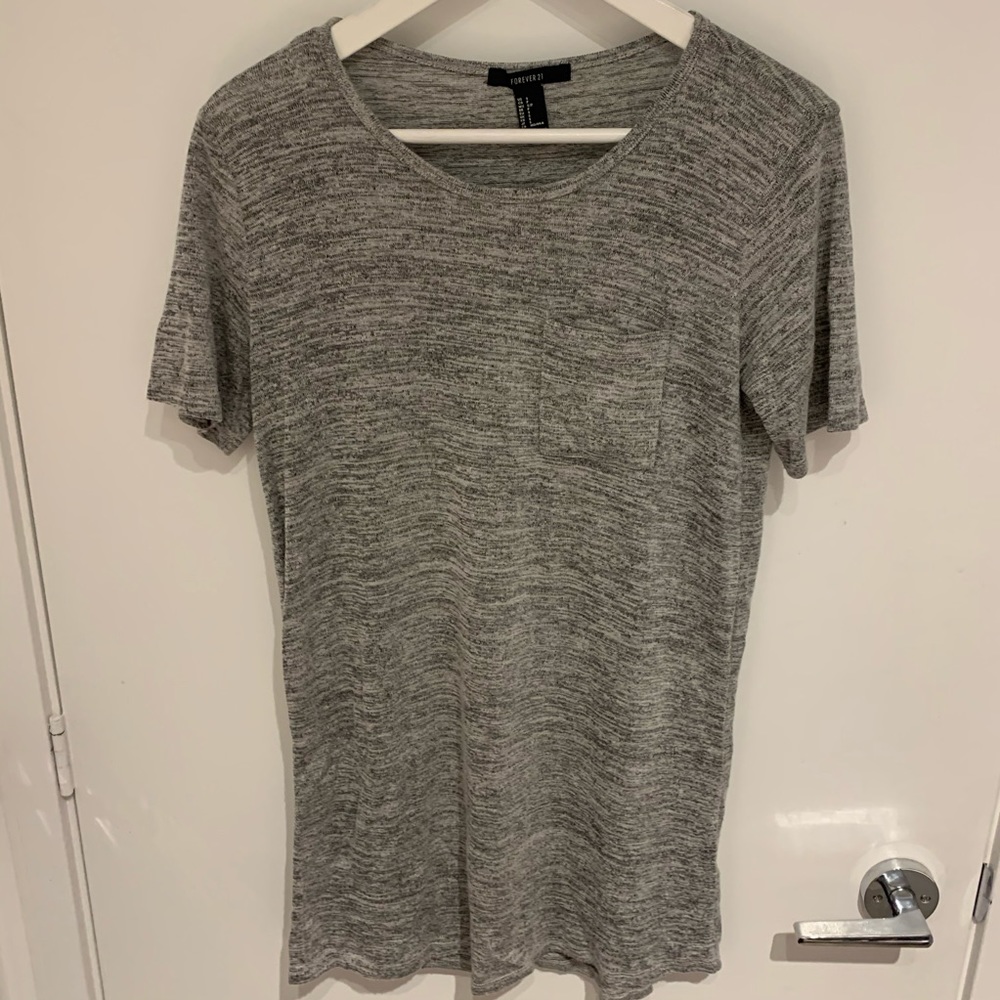 Grey tshirt with pocket